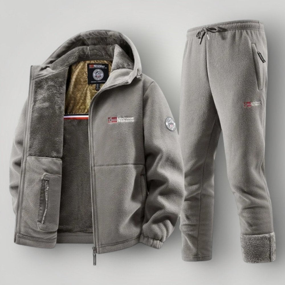 Kryos: The All-Weather Fleece Jacket for Unstoppable Comfort